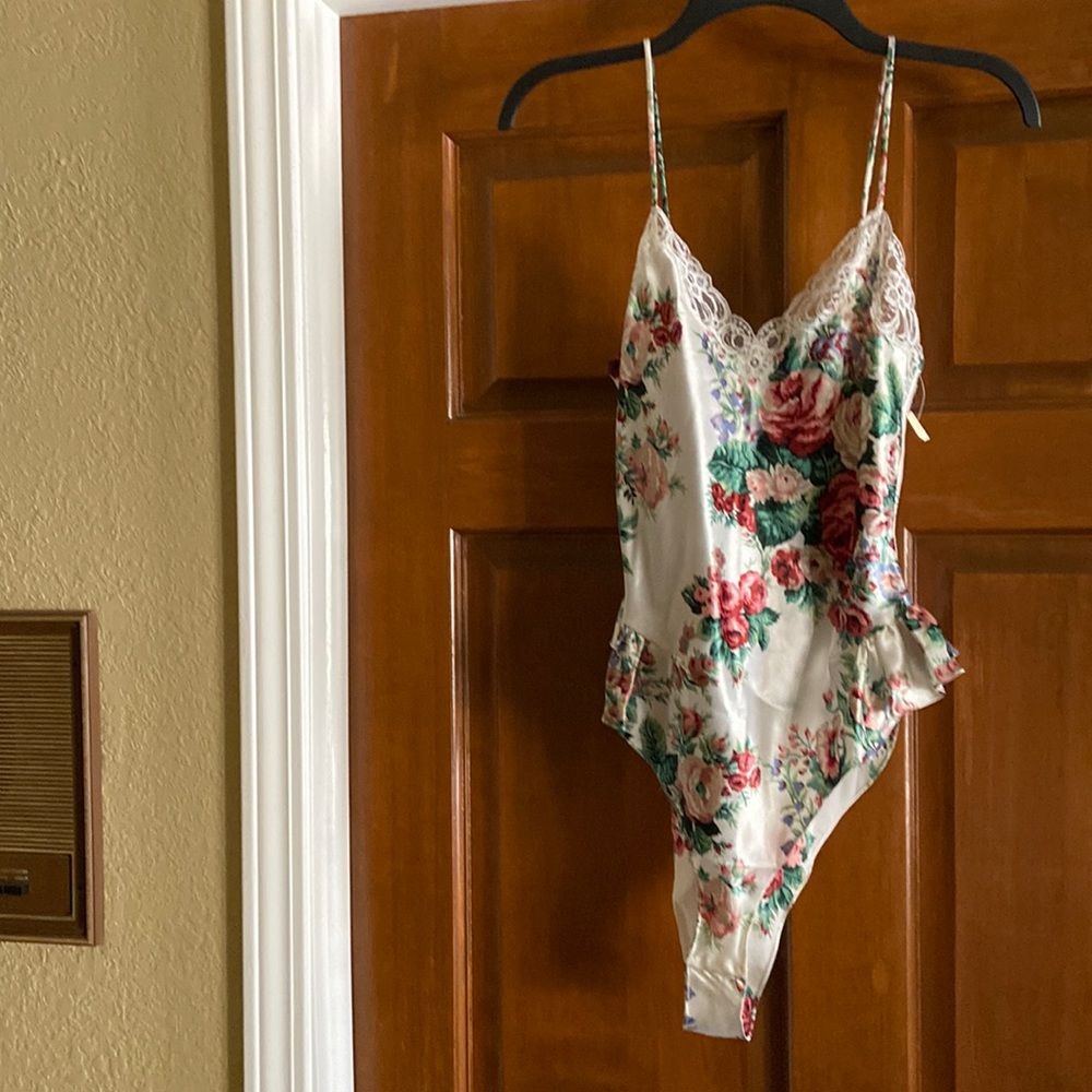 Silky teddy. Never worn. Tag attached